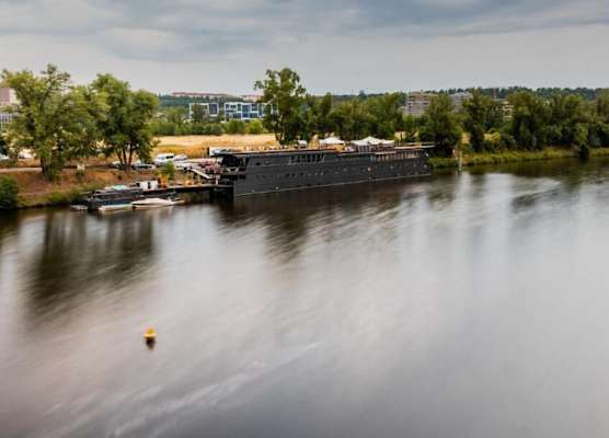 Botel Marina 1