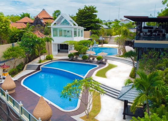 Luxotic Private Villa and Resort 1