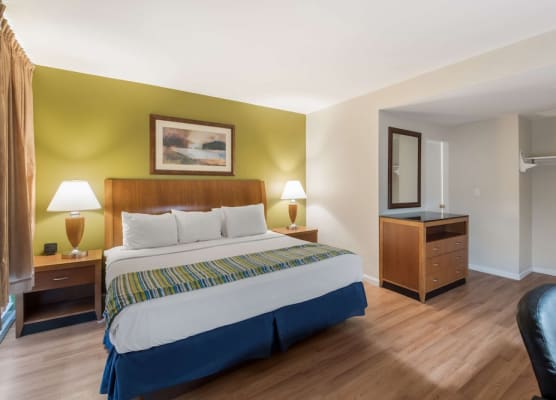 Americas Best Value Inn-Painted Post 1