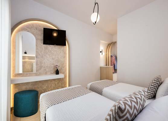 Petros Villa 1