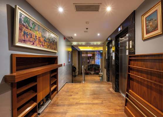 Pera Tulip Hotel & SPA 1