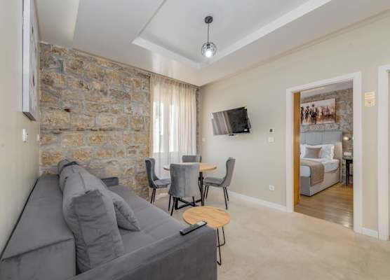 InMotion Luxury Rooms 1
