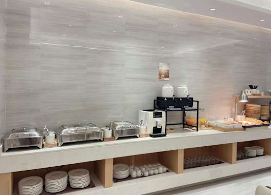 Ji Hotel Shanghai The Bund Town City God Templ 1