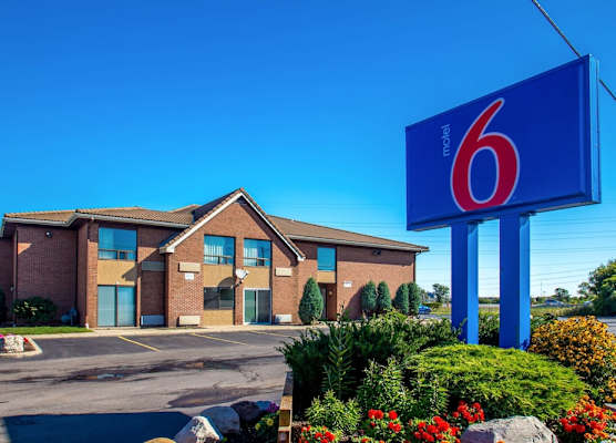 Motel 6 Amherst, NY - Buffalo 1