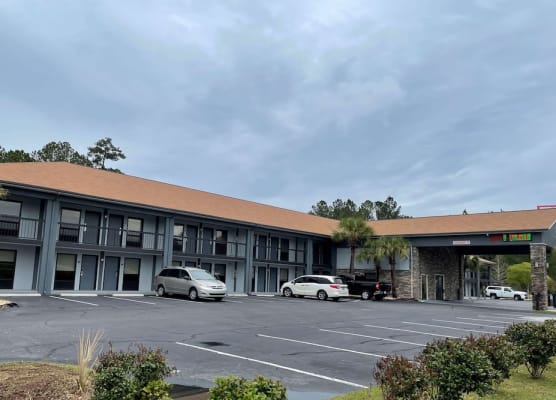 Baymont by Wyndham Ridgeland I-95 1