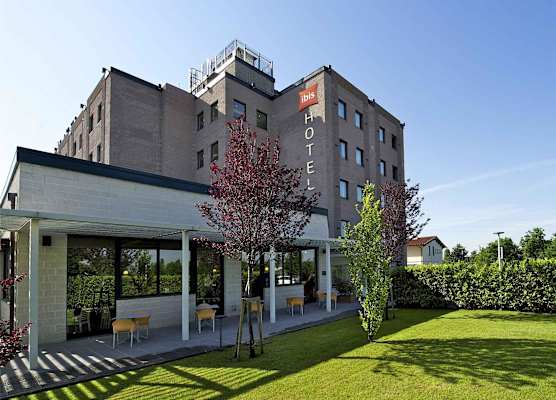 Hotel Ibis Firenze Prato Est 1
