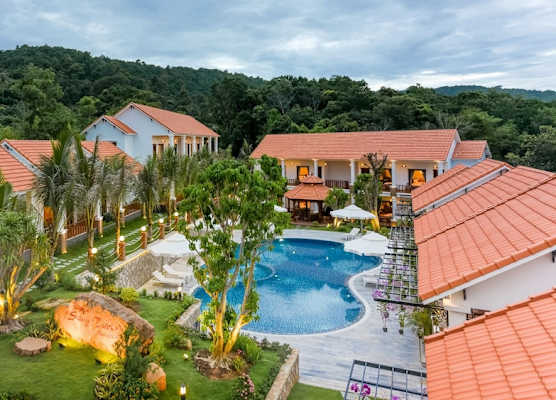 Bungalow Sáng Tươi Mountains 1