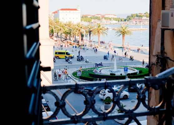 Riva Luxury Rooms 1
