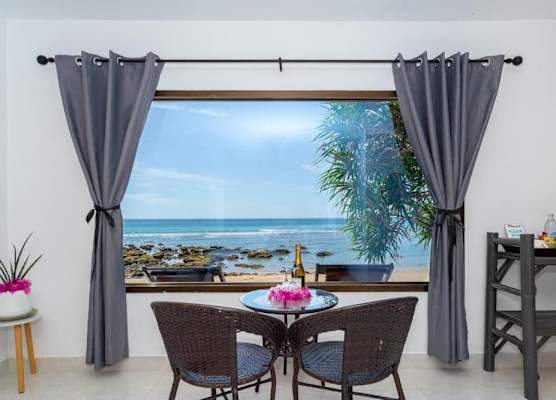 Lanta Beachfront Resort 1
