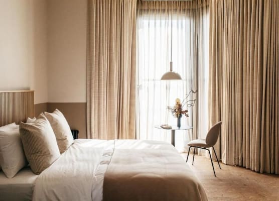 Port Hotel 1