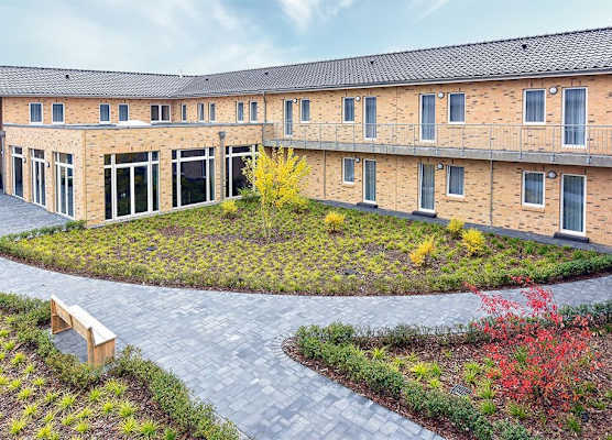 PRIMA Inn HOTEL & HOF NEURUPPIN - digitales & rezeptionsloses Motel 1