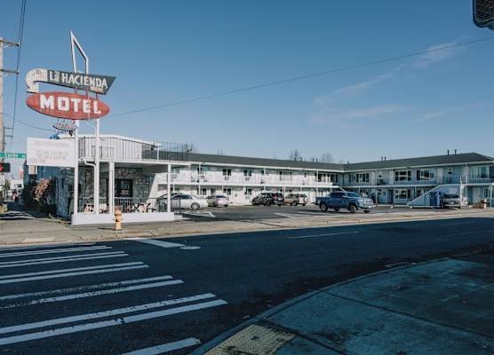 La Hacienda Motel 1