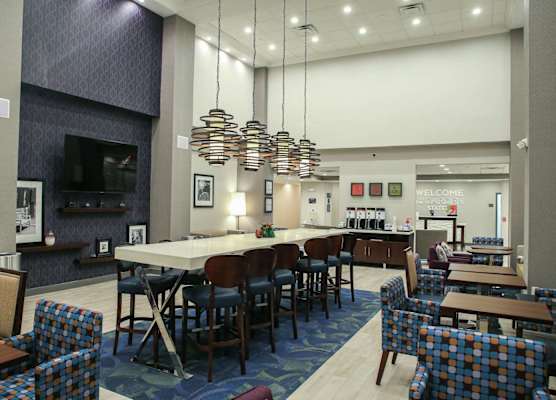 Hampton Inn & Suites Mount Laurel/Moorestown 1