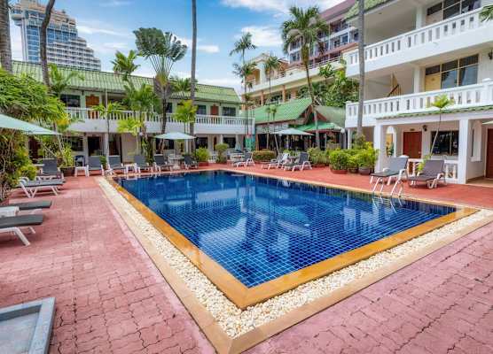 The Expat Hotel Patong 1