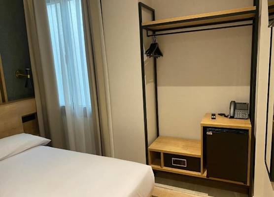 Fontanella By BCN URBAN Rooms 1