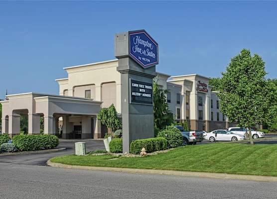 Hampton Inn & Suites Youngstown-Canfield 1