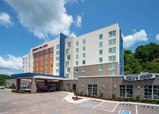 Hampton Inn & Suites by Hilton Nashville North Skyline 1
