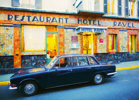 The Old Hotel Ravel Centre 1