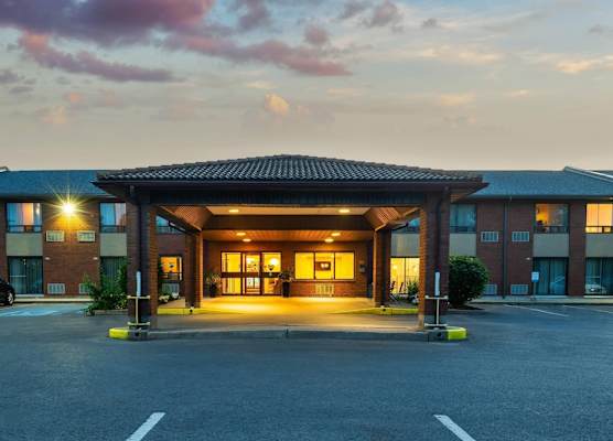 Comfort Inn Kingston - Highway 401 1