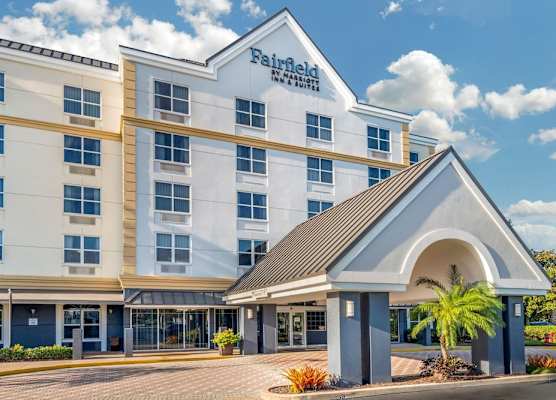 Fairfield Inn & Suites by Marriott Orlando Lake Buena Vista 1