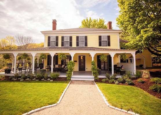 Yellow House Inn 1