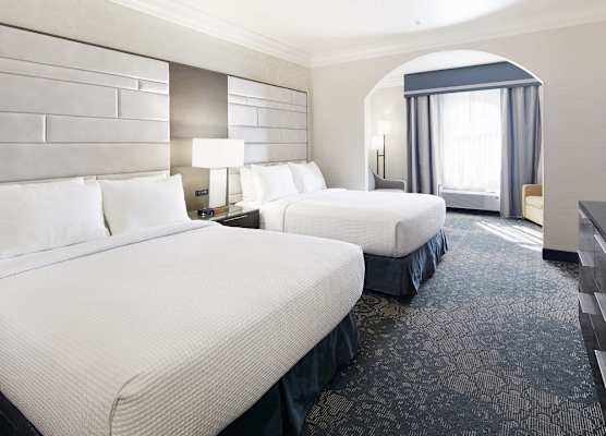 Best Western Plus Abbey Inn 1