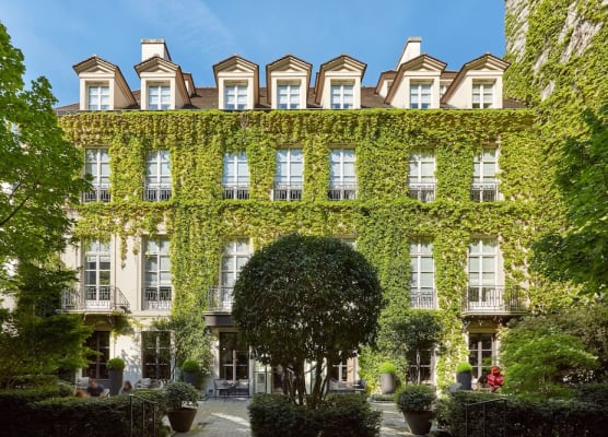 Le Pavillon de la Reine & Spa, Place des Vosges 1