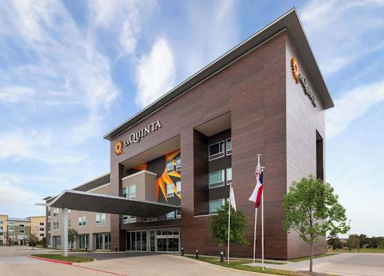 La Quinta Inn & Suites by Wyndham Austin Parmer Tech Ridge 1
