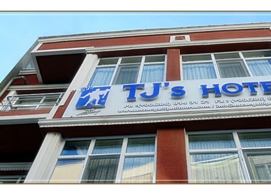 TJ's Hotel 1