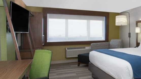 Holiday Inn Express & Suites SOUTH BEND - CASINO by IHG 1