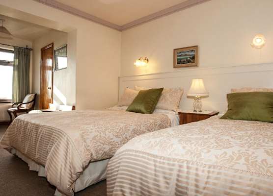 Ardmor Country House 1