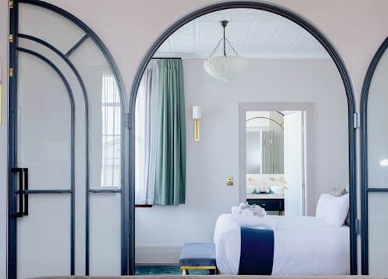 Tattersalls Hotel 1