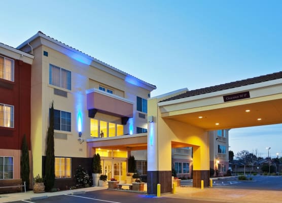 Holiday Inn Express & Suites BERKELEY by IHG 1