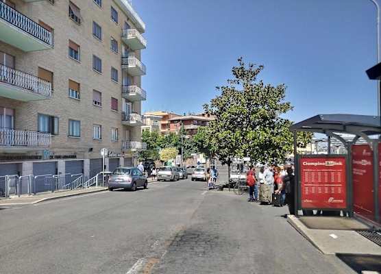 Adriatic Room 50 m dalla stazione Ferroviaria di Ciampino e dalla navetta aeroportuale 1