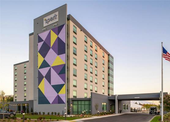 Spark By Hilton Madison Central 1