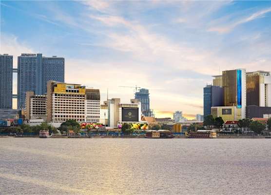 NagaWorld Hotel & Entertainment Complex 1