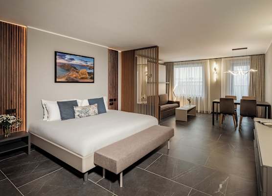 Isabella Suites 1