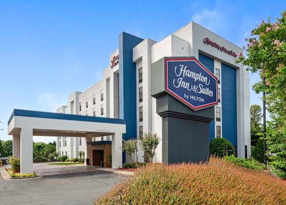 Hampton Inn & Suites Burlington, NC 1