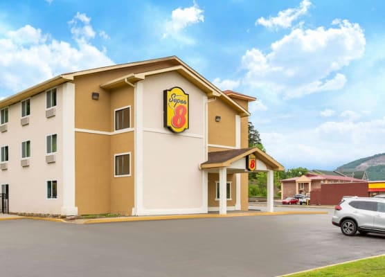 Super 8 by Wyndham Chattanooga Lookout Mountain TN 1