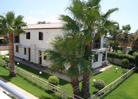 Oasi Guzzetta Hotel&Case Vacanze 1