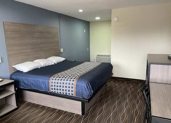 Americas Best Value Inn Alexandria 1