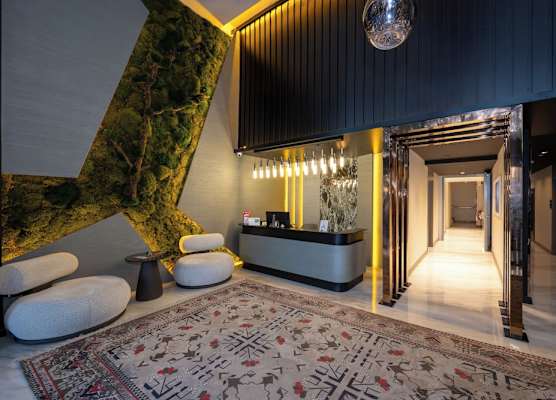 Vess Hotel 1