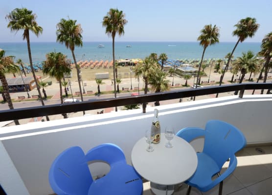 Les Palmiers Beach Hotel 1