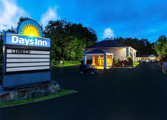 Days Inn by Wyndham Donegal 1