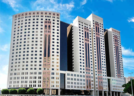 Wirgan Al Noor, Tapestry Collection by Hilton 1