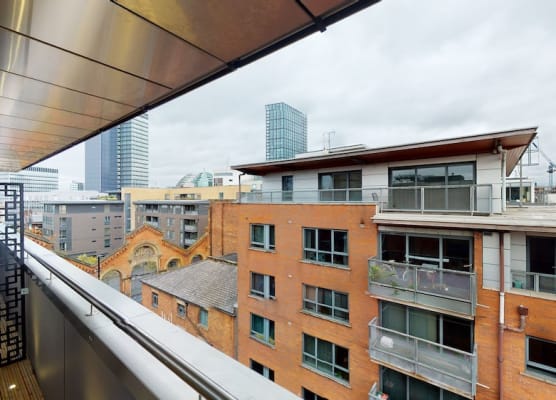 Quay Apartments Manchester 1