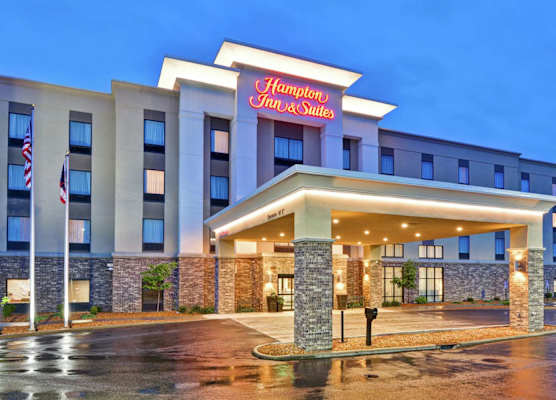 Hampton Inn & Suites Ashland, OH 1