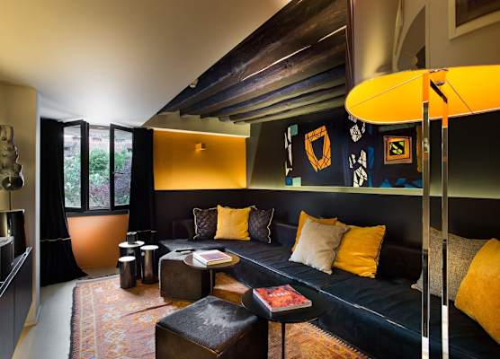 Charming House DD724 1