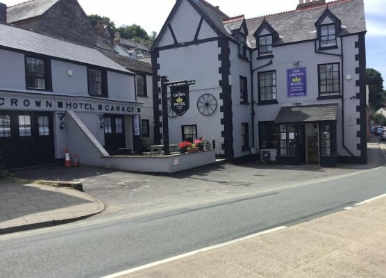 The Crown Hotel 1