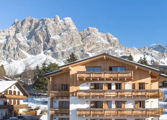 Camina Suite and Spa 1